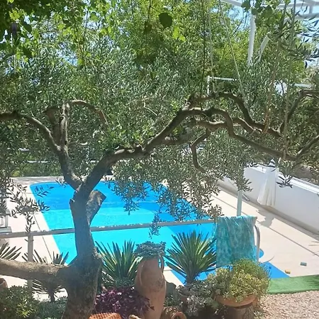 Willa Ana Makarska